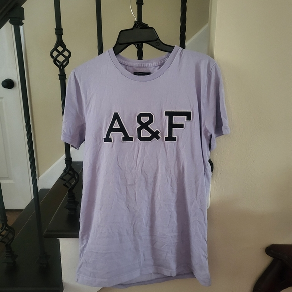 Men's Abercrombie & Fitch T-shirt. Size small. - Picture 3 of 5